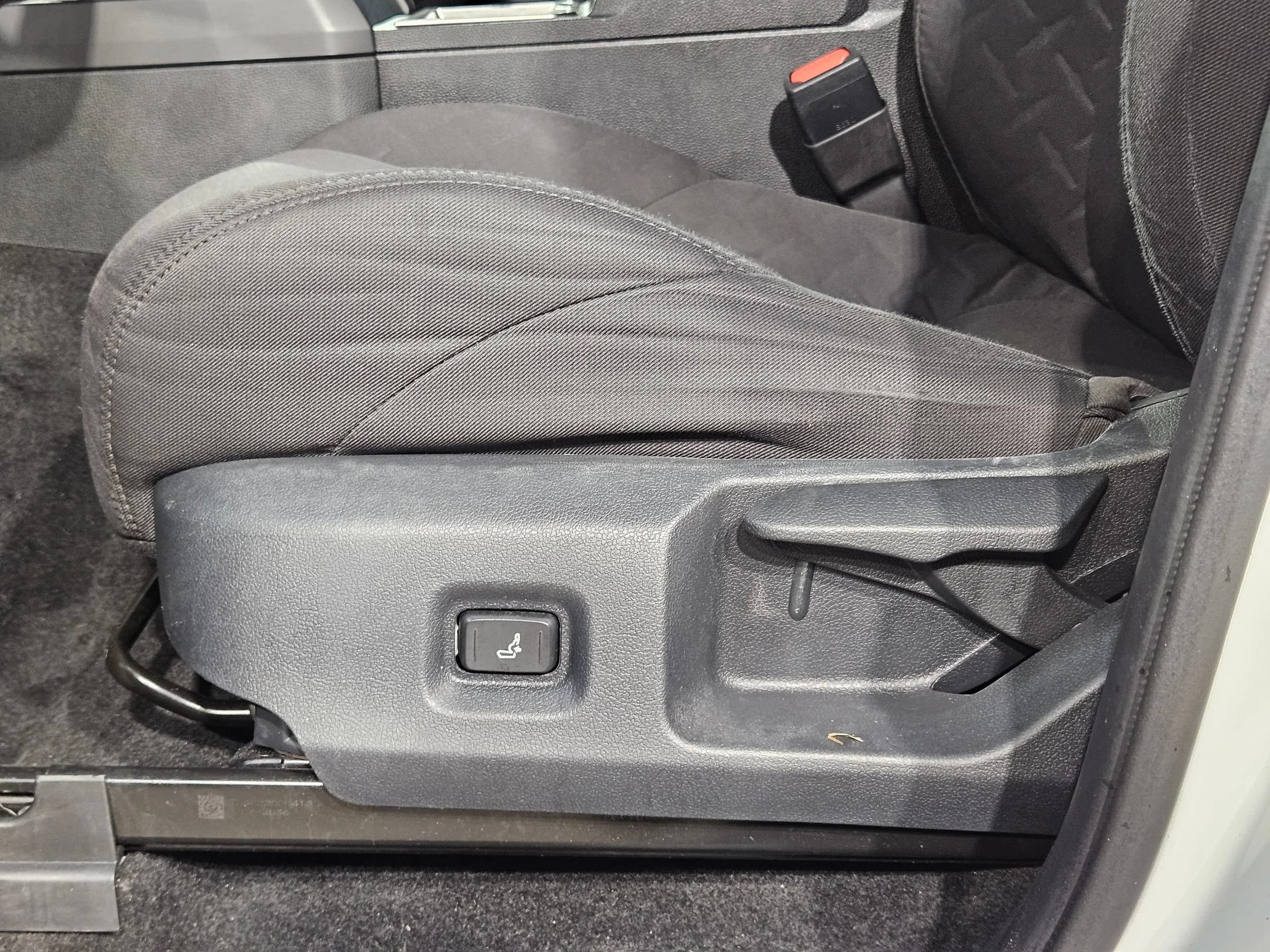 Used 2025 Ice Cap Toyota SR5 image 23