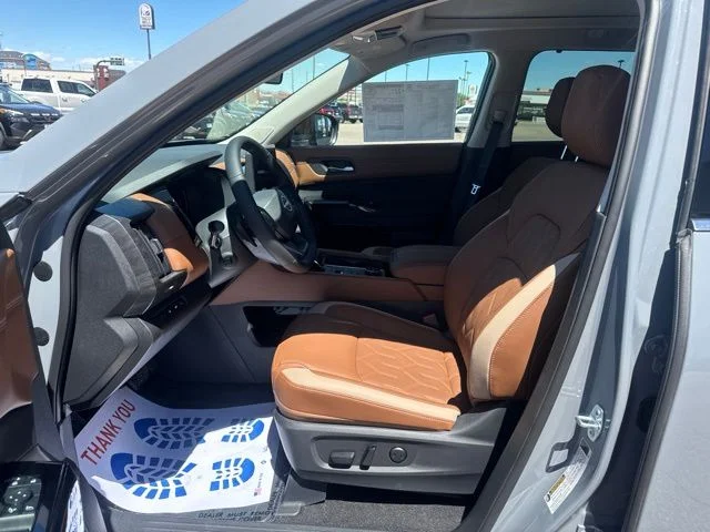 New 2026 Boulder Gray Pearl Nissan Platinum image 9