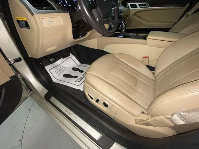 Used 2015 Beige Hyundai 3.8 image 12