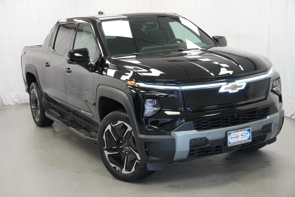 New 2026 Black Chevrolet LT - Max Range image 3
