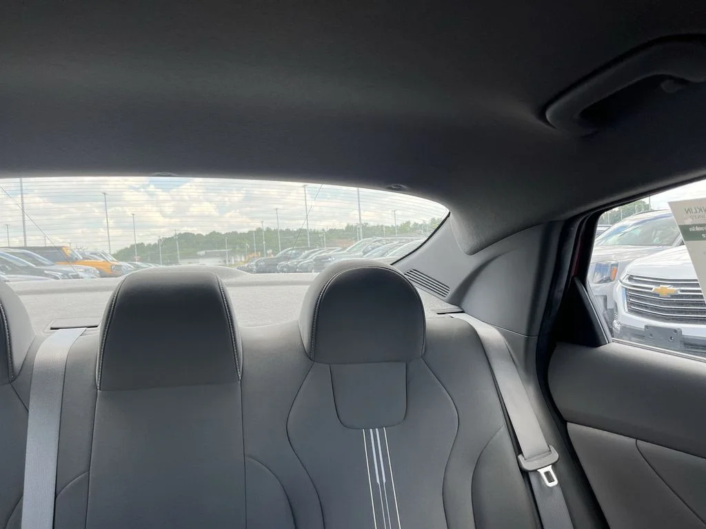 Used 2023 Red Hyundai Blue image 14