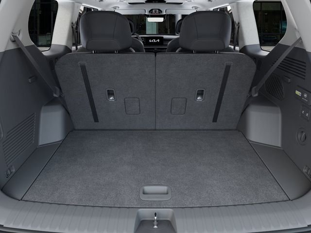 New 2026 Wolf Gray Kia Land AWD image 19