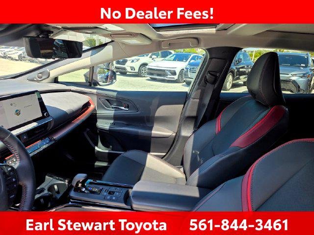 Certified Used 2025 RESERVOIR BLUE Toyota  image 7