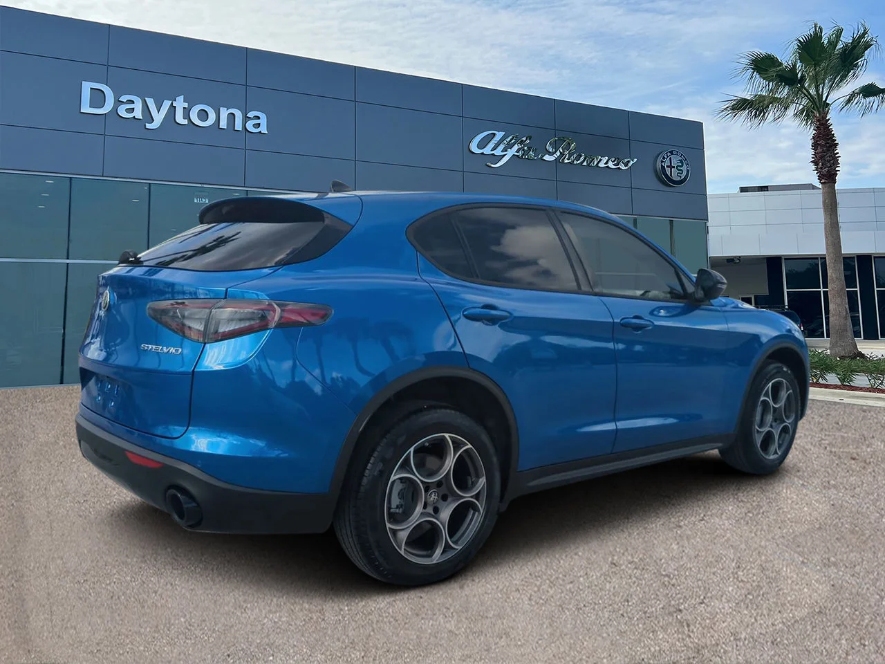 New 2025 Misano Blue Metallic Exterior Paint Alfa Romeo  image 2