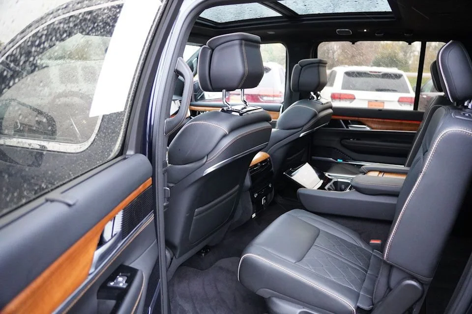 2024 Jeep Grand Wagoneer Series III - Photo 17