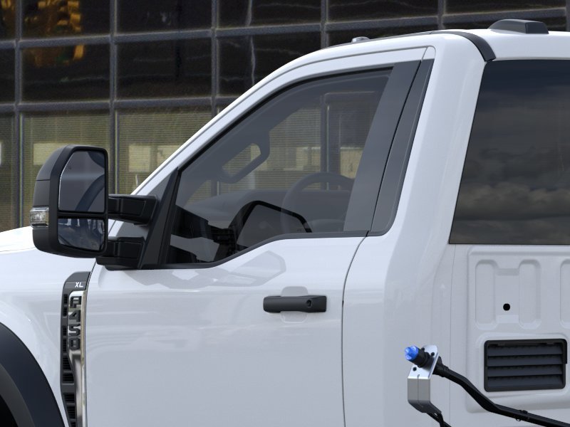 2025 Ford F-450 Super Duty Chassis Cab XL - Photo 20