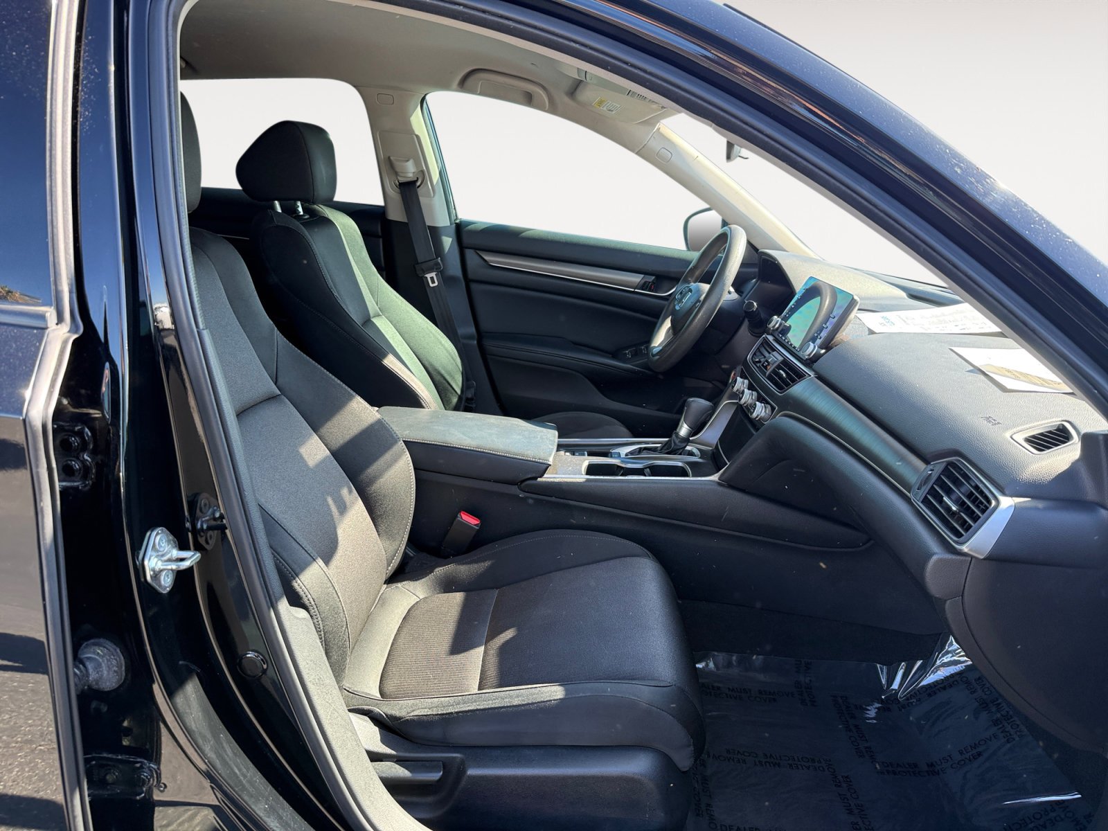 Used 2018 Black Honda LX 1.5T image 19
