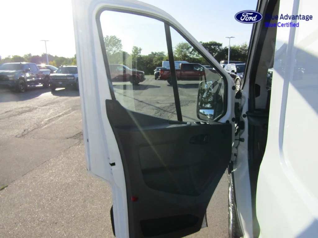 Certified Used 2026 Oxford White Ford Base image 27