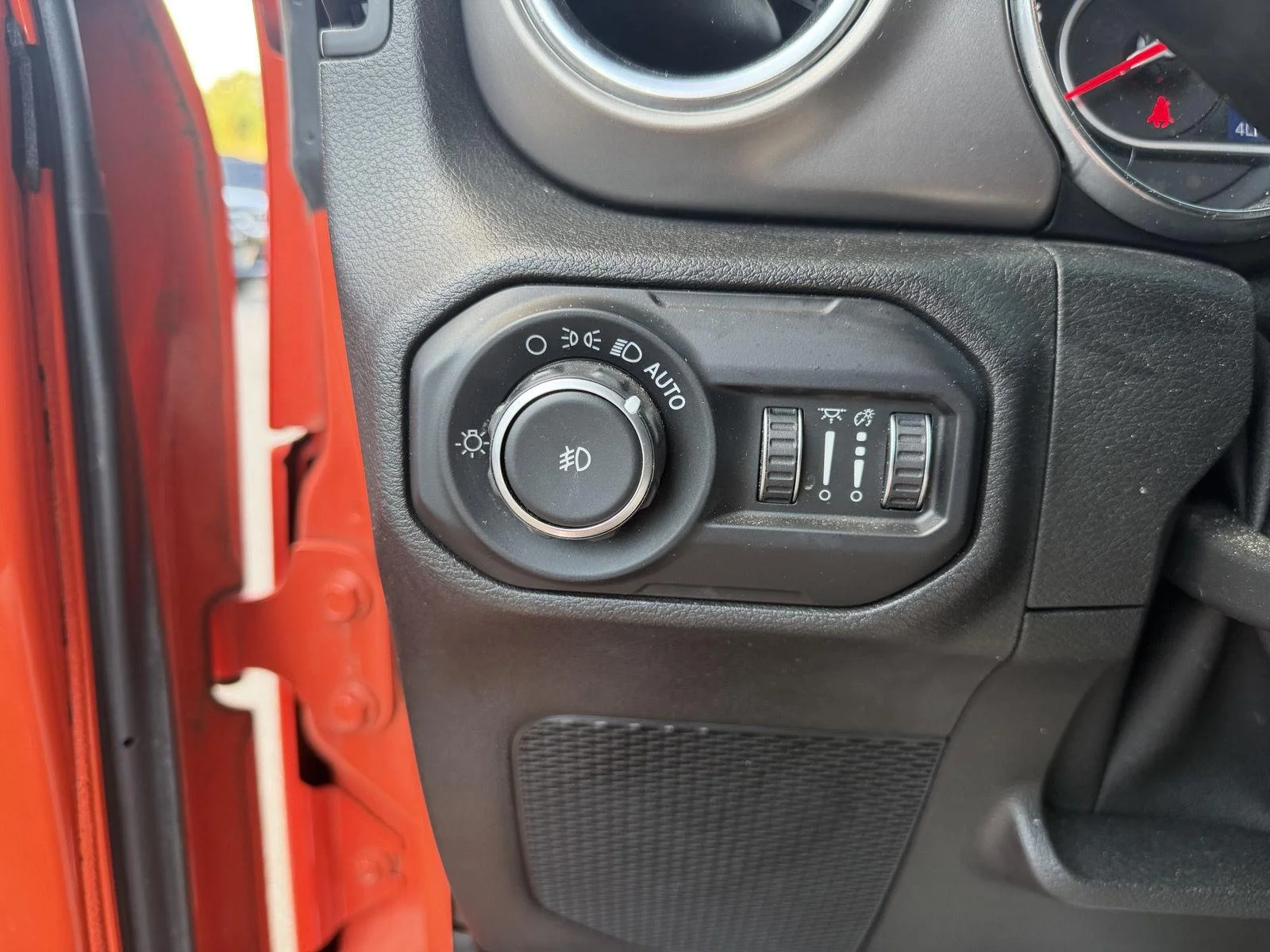 Used 2020 Punkn Metallic Clearcoat Jeep Rubicon image 15