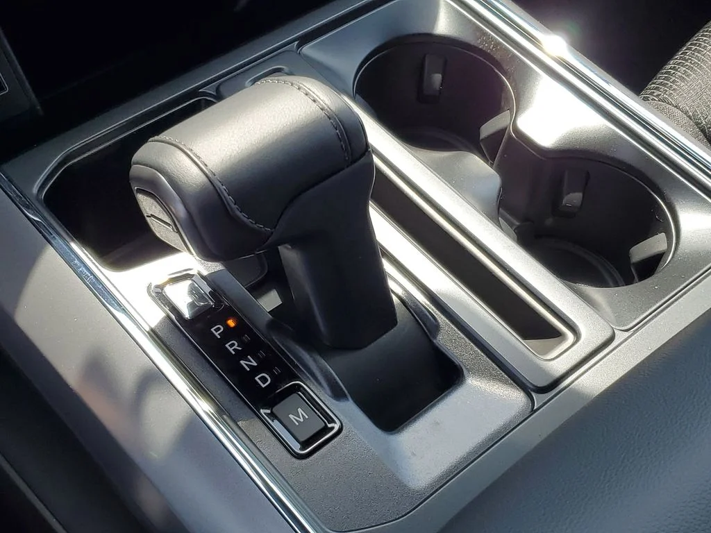 New 2026 Carbonized Gray Metallic Ford XLT image 17