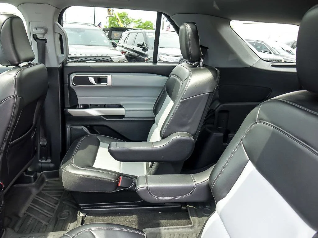 Used 2023 Red Metallic Ford XLT image 17