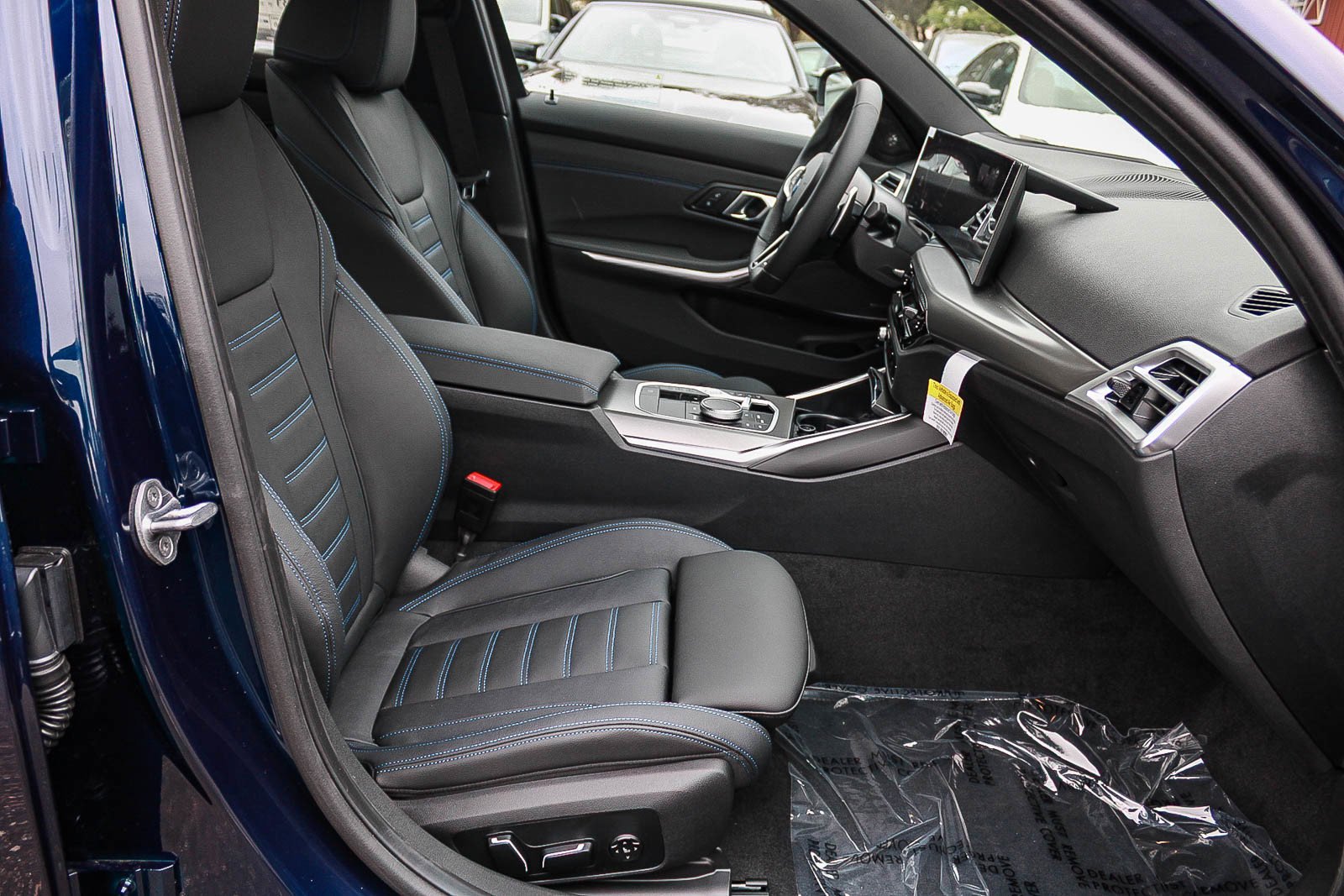 New 2026 Tanzanite Blue II Metallic BMW 330i image 12