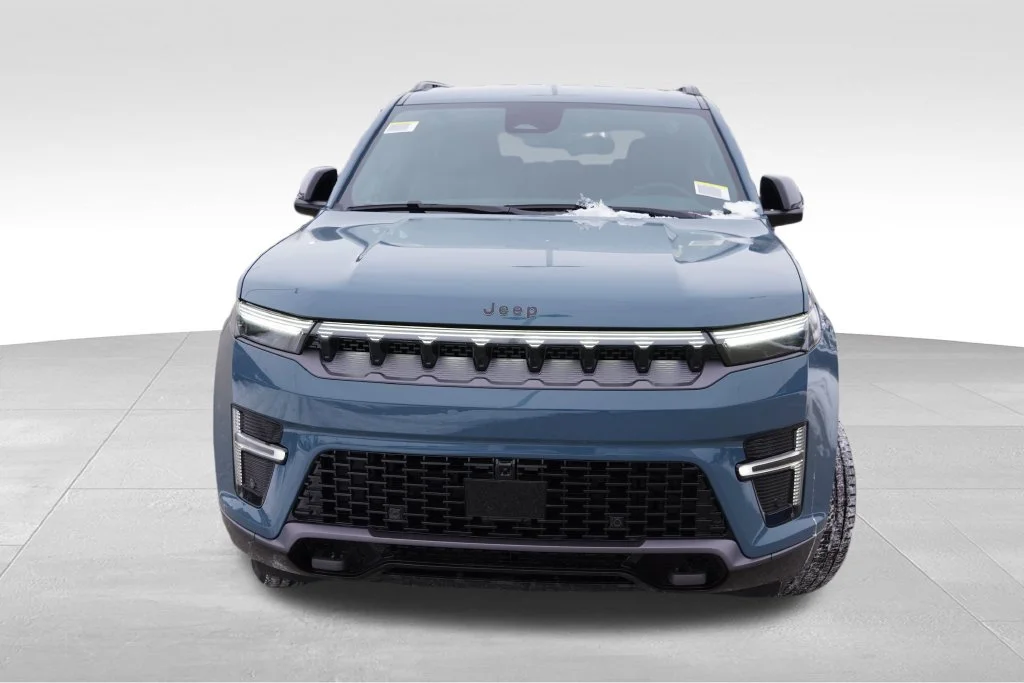 New 2026 Steel Blue Exterior Paint Jeep Limited Altitude image 8
