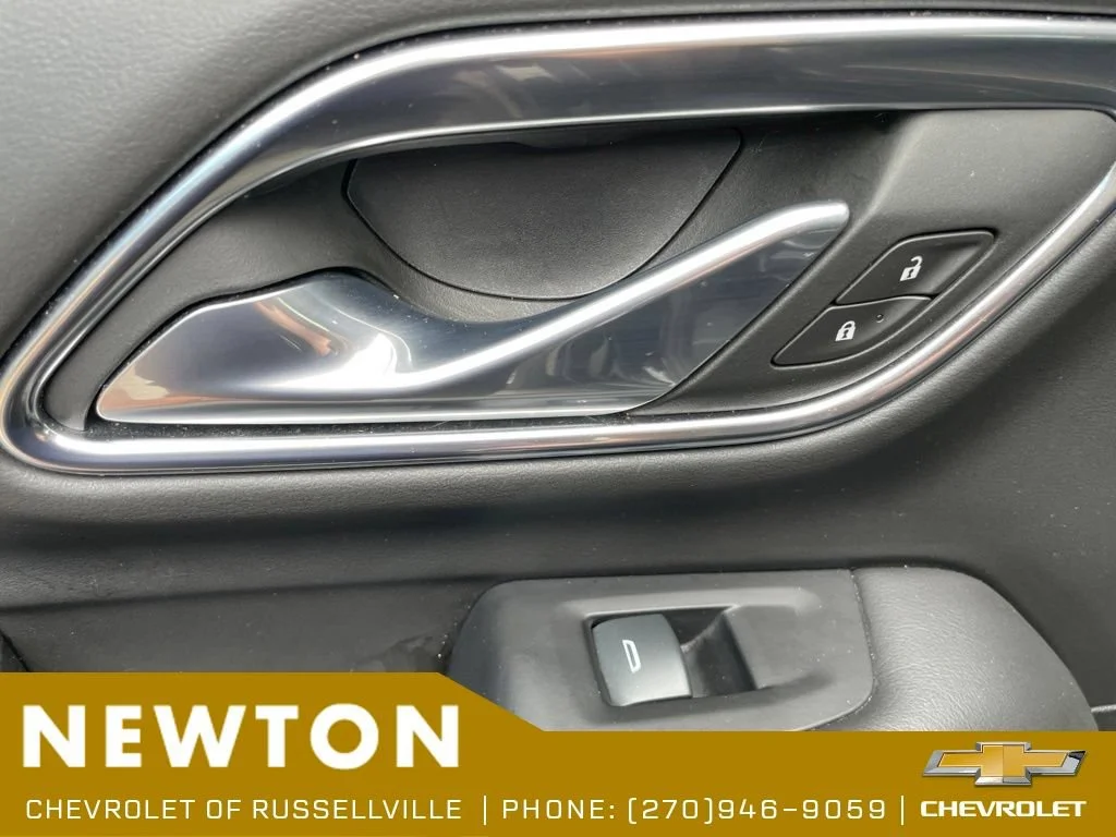 Used 2024 Onyx Black GMC SLT image 39