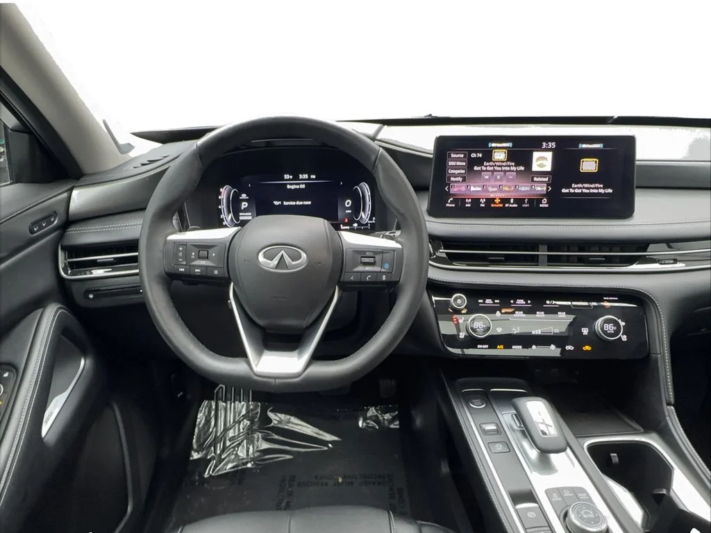 Used 2025 Gray INFINITI LUXE image 40