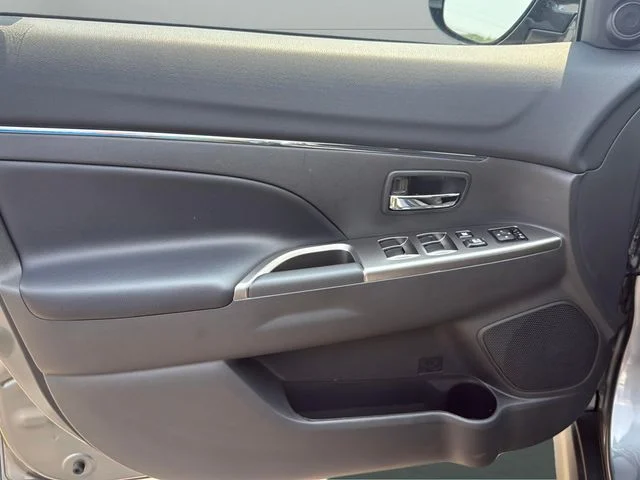 2025 Mitsubishi Outlander Sport SE - Photo 25