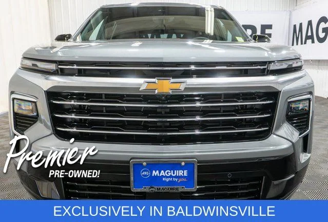 Used 2026 Gray Chevrolet High Country image 3