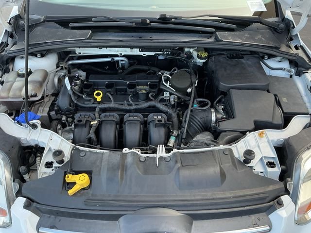 Used 2012 White Ford SE image 20