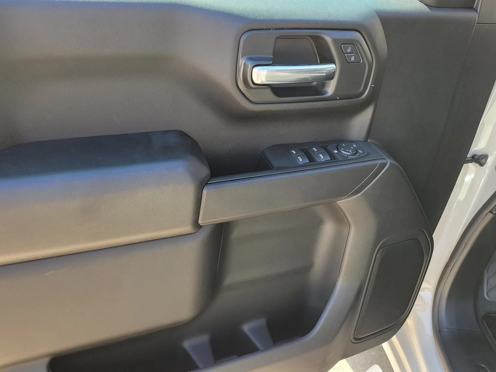 2026 Chevrolet Silverado 1500 Custom - Photo 12