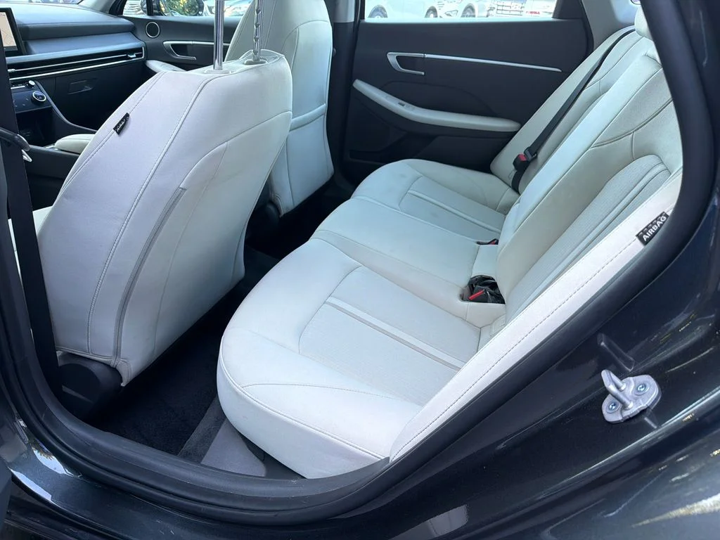 Used 2025 Gray Hyundai SEL Convenience image 20