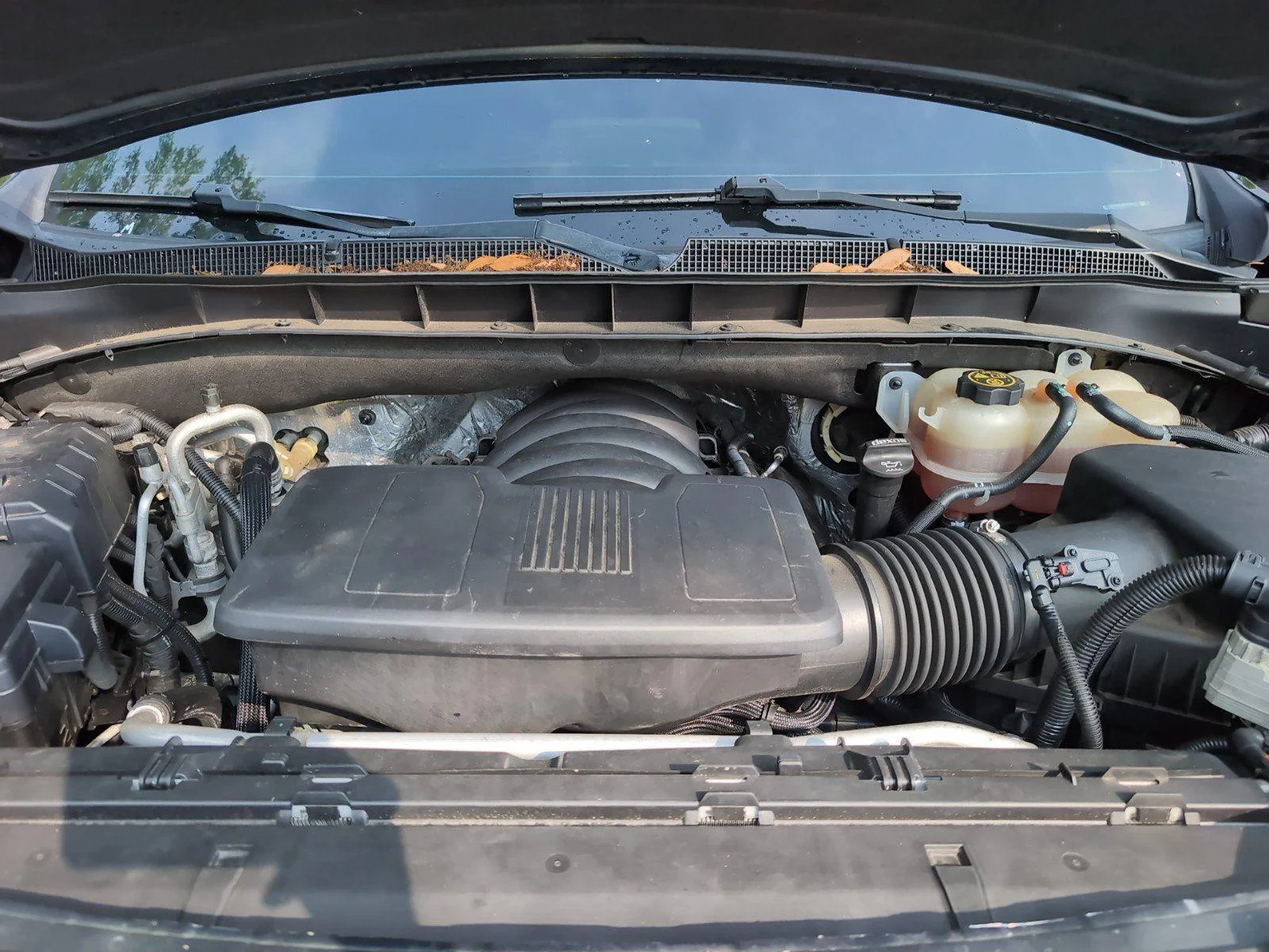 Used 2021 SHADOW GRAY METALLIC Chevrolet Z71 image 17