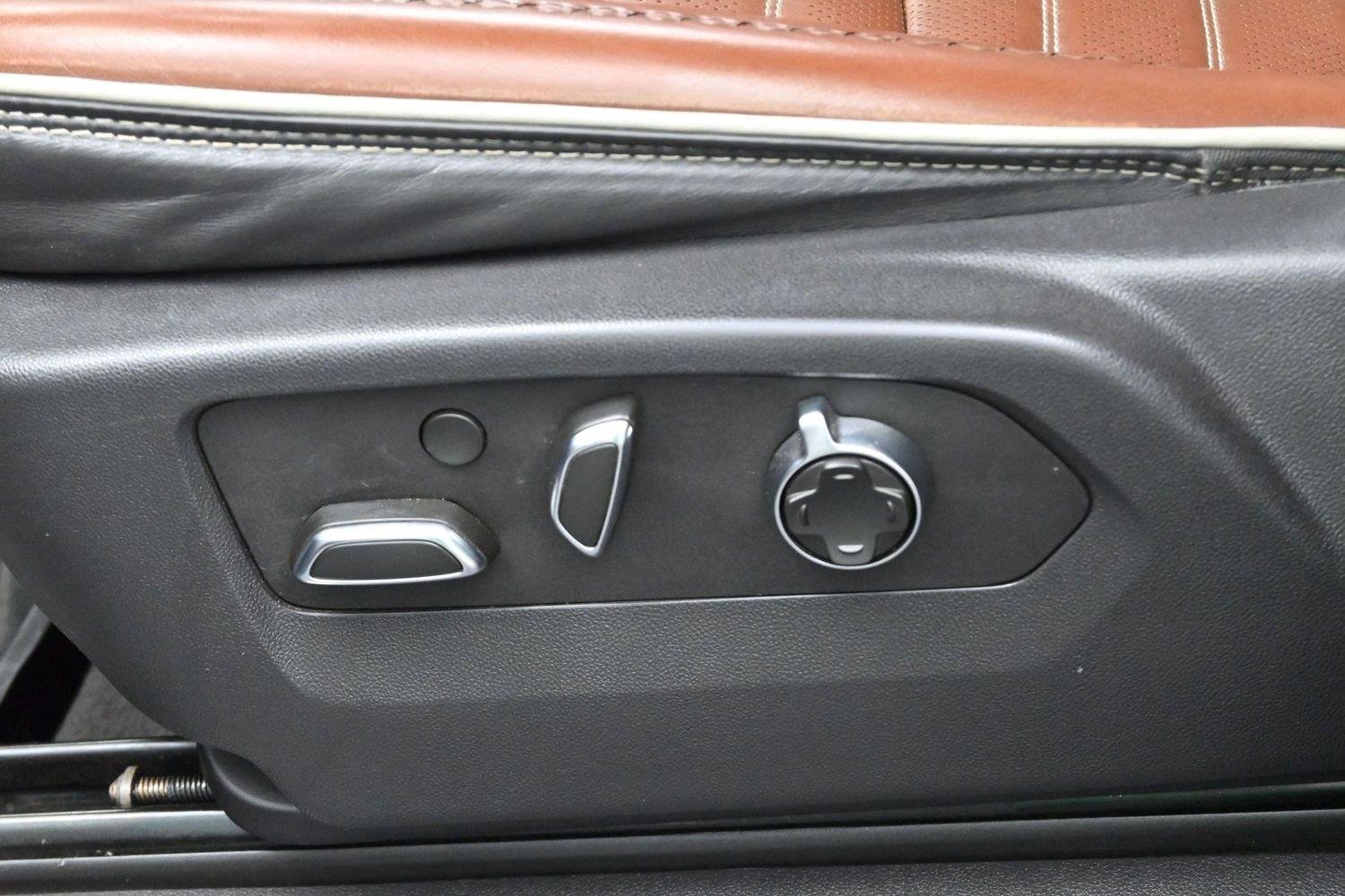 Used 2024 Sterling Metallic GMC Denali Ultimate image 13
