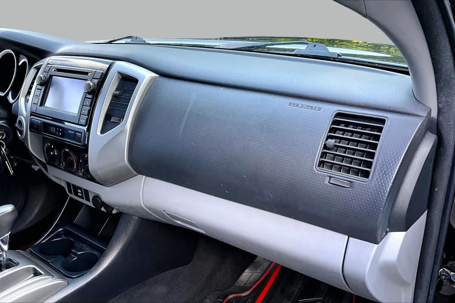 Used 2013 Black Toyota  image 17