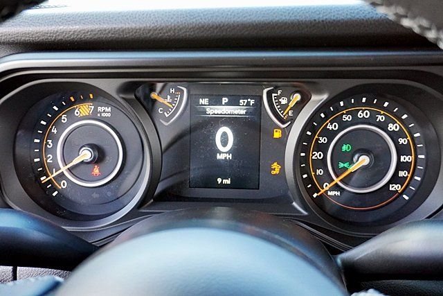 New 2026 Bright White Clear-Coat Exterior Paint Jeep Sport S image 37