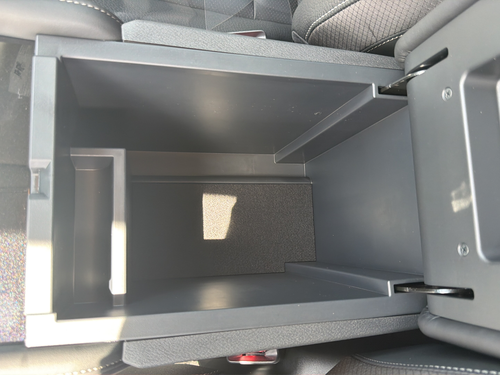 New 2026 White Nissan SL image 47