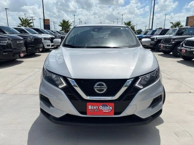 Used 2020 Silver Nissan S image 2