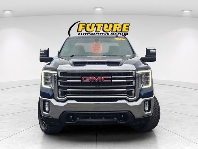Used 2023  GMC SLT image 2