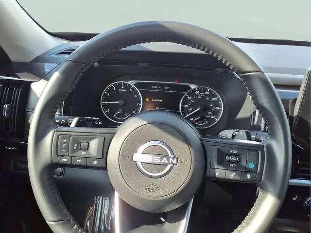 Used 2024  Nissan SV image 11