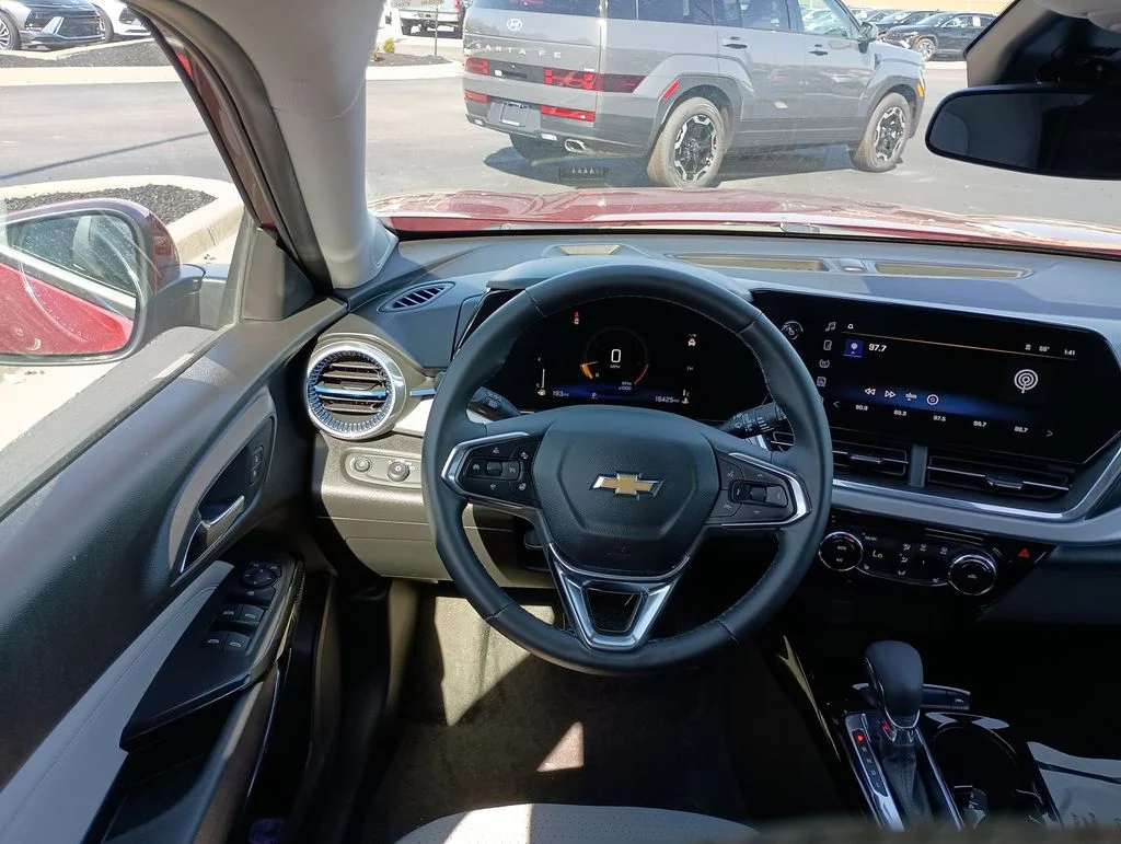 Used 2025 Red Chevrolet LT image 20