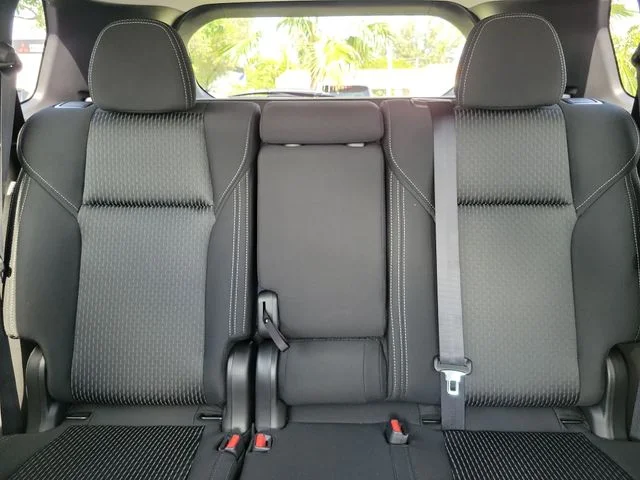 Used 2026 Silver Mitsubishi ES image 26