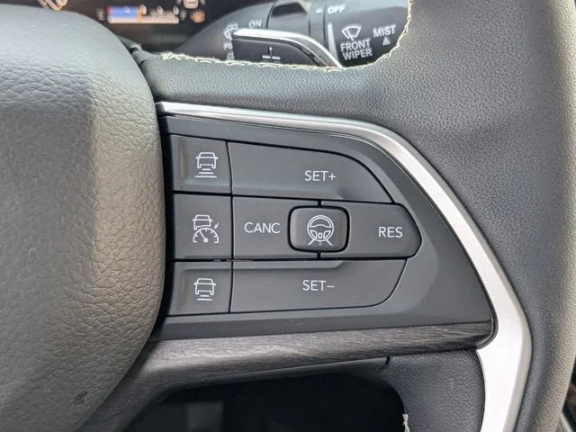 Used 2026 White Jeep Altitude image 26