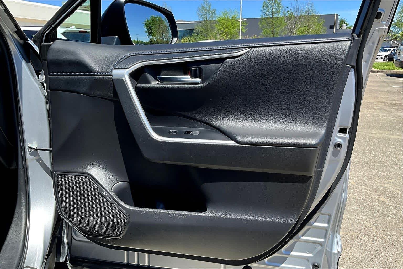 Used 2022 Silver Sky Metallic/Midnight Black Metallic Toyota Hybrid XSE image 21