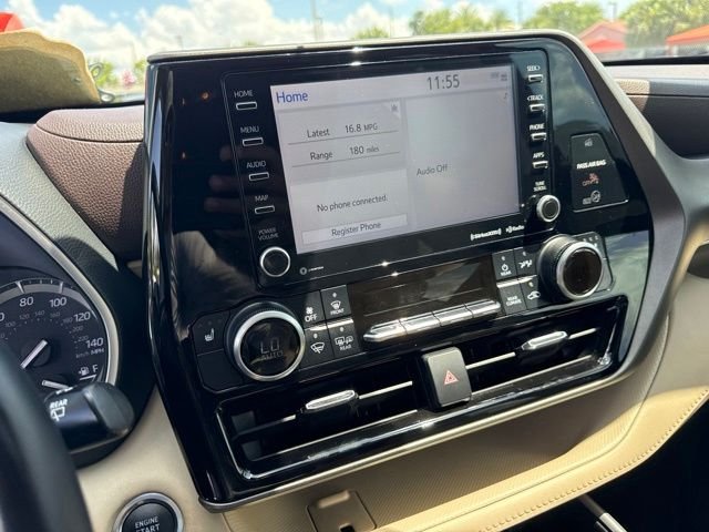 2021 Toyota Highlander XLE - Photo 21