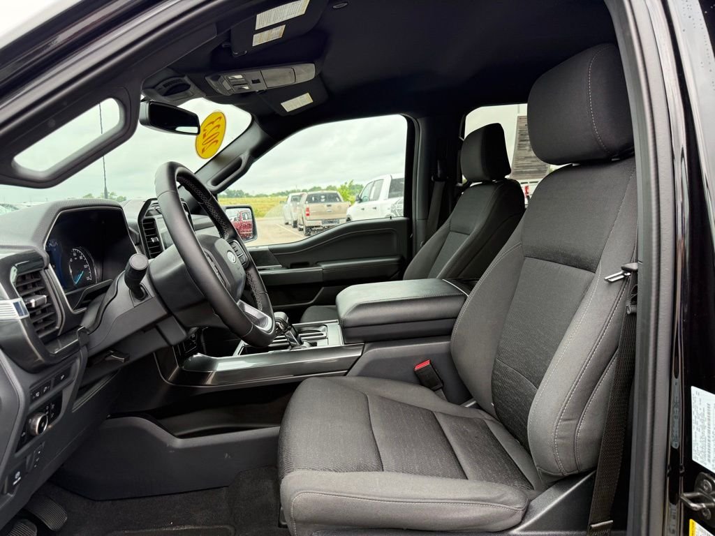 Used 2023 Black Ford XLT image 5