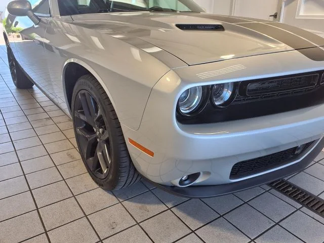 Used 2023 Triple Nickel Clearcoat Dodge SXT image 21