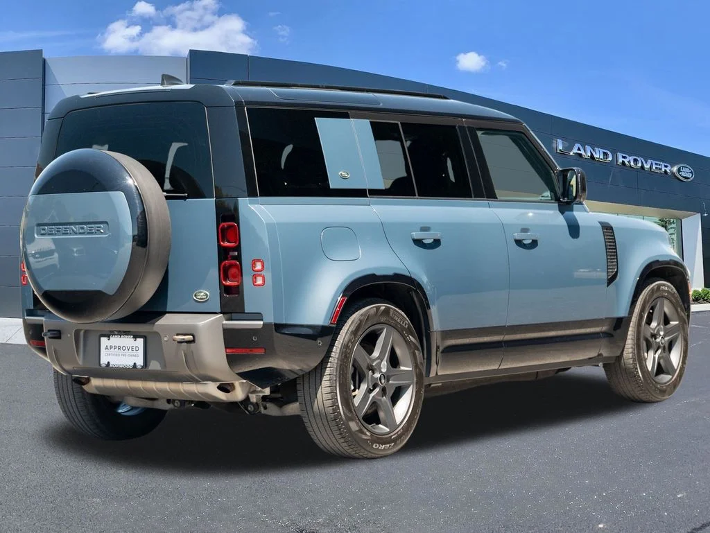 Certified Used 2023 Blue Land Rover X-Dynamic SE image 4