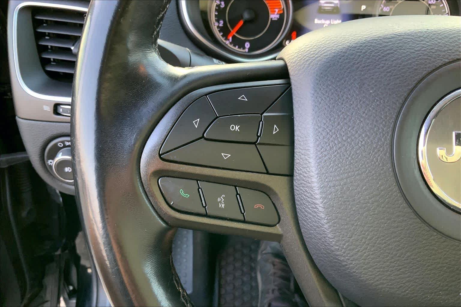 Used 2019 Diamond Black Crystal Pearlcoat Jeep Trailhawk image 22