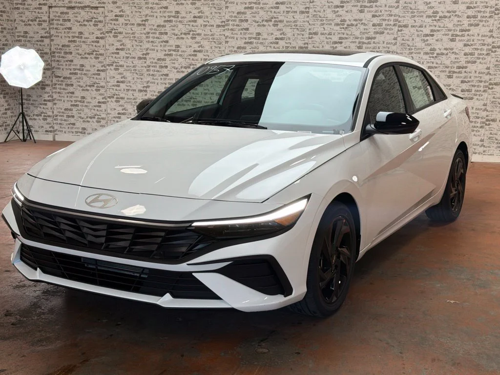 New 2026 Serenity White Hyundai SEL Sport image 3