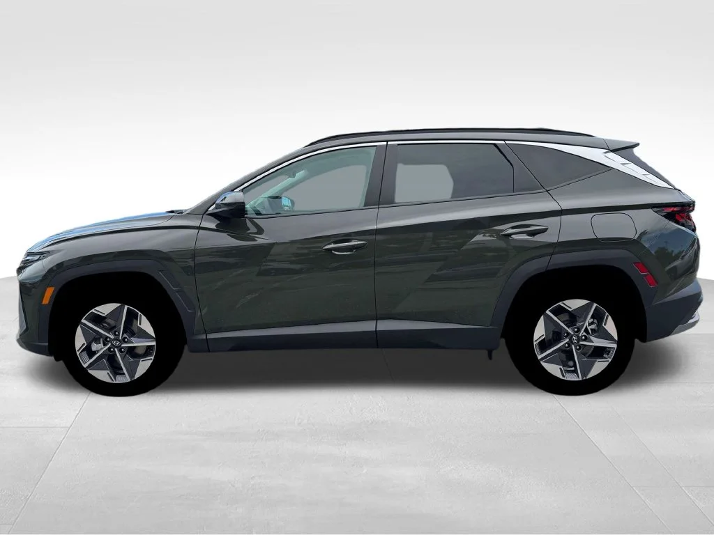 Used 2026 Green Hyundai SEL image 3