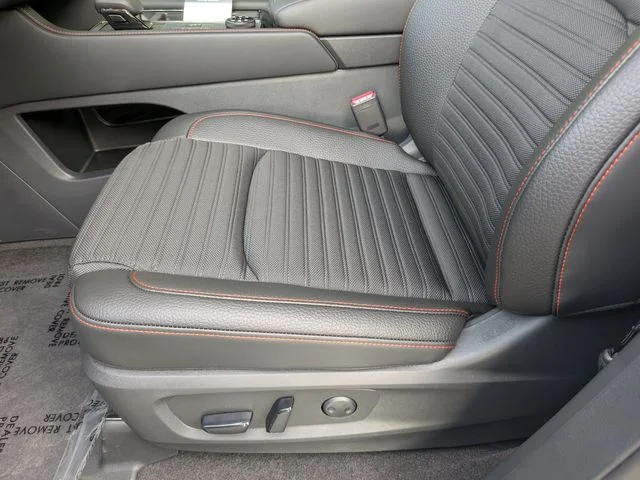 New 2026 Boulder Gray Pearl / Super Black Two-tone Nissan Rock Creek® image 17