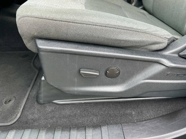 Used 2023 Oxford White Ford XLT image 7