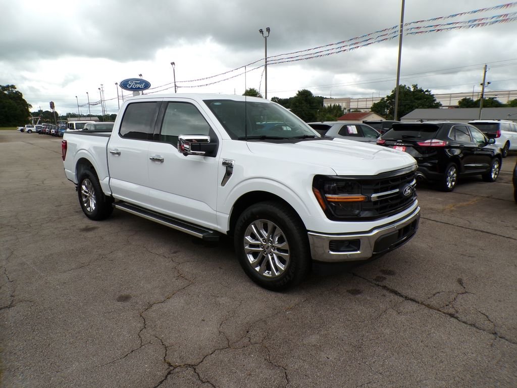New 2026 Oxford White Ford XLT image 1