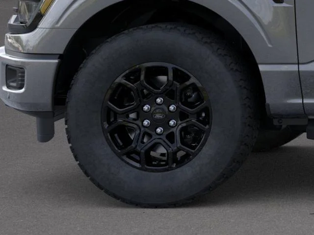 New 2026 Carbonized Gray Metallic Ford XLT image 41