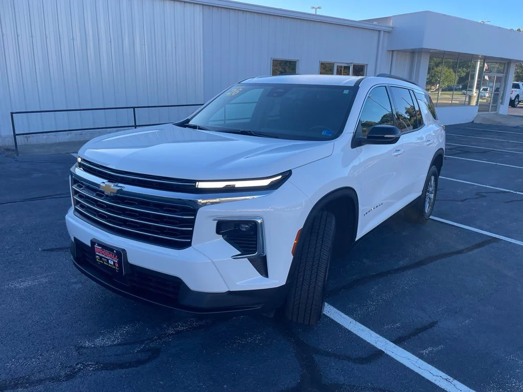 Used 2026 Summit White Chevrolet LT image 3