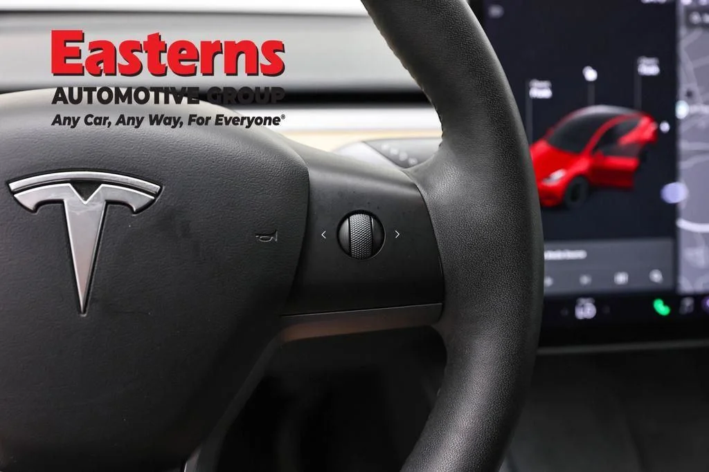 Used 2021 Red Tesla Long Range image 17
