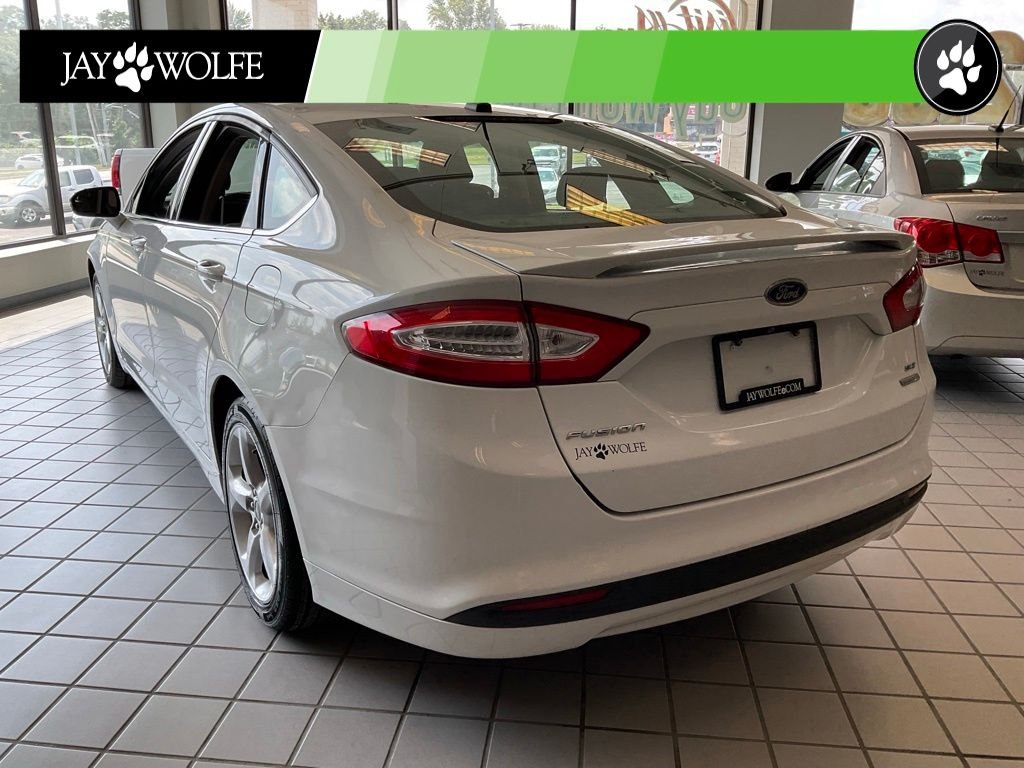 Used 2016 White Ford SE image 5
